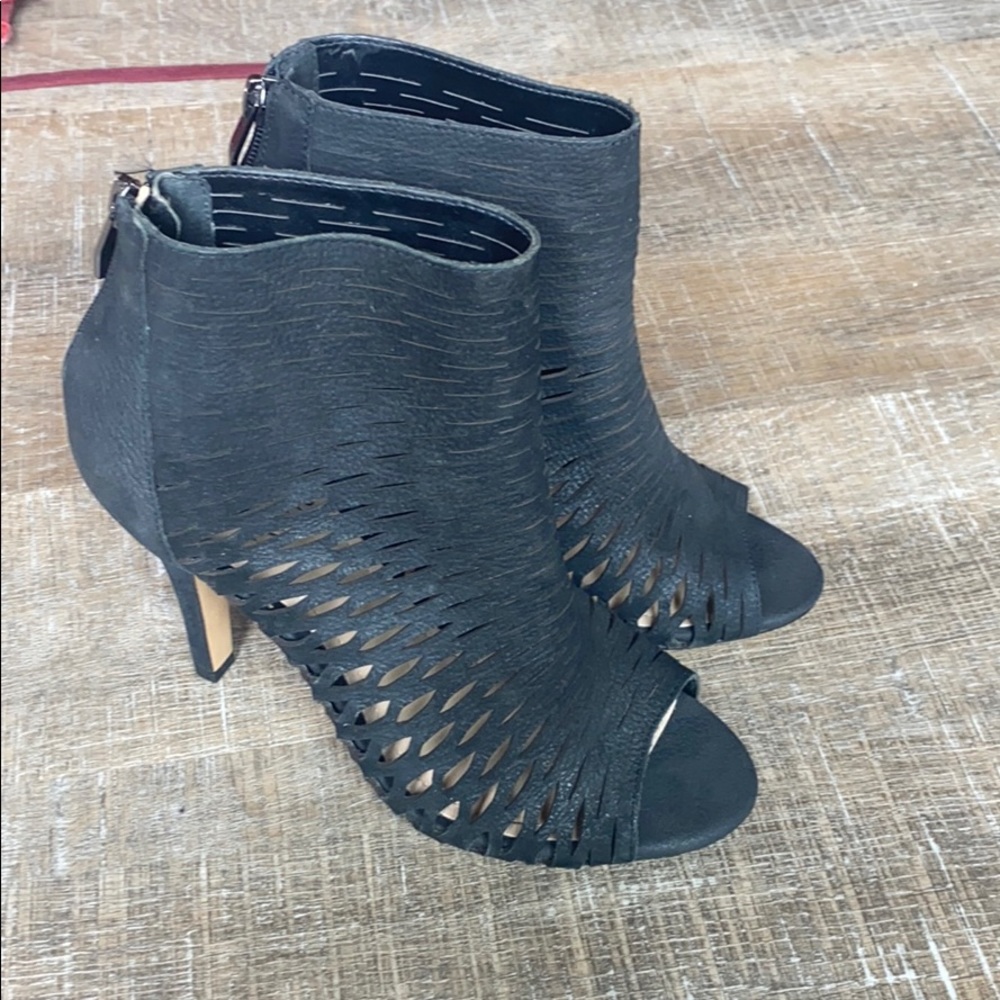 Vince Camuto size 6.5